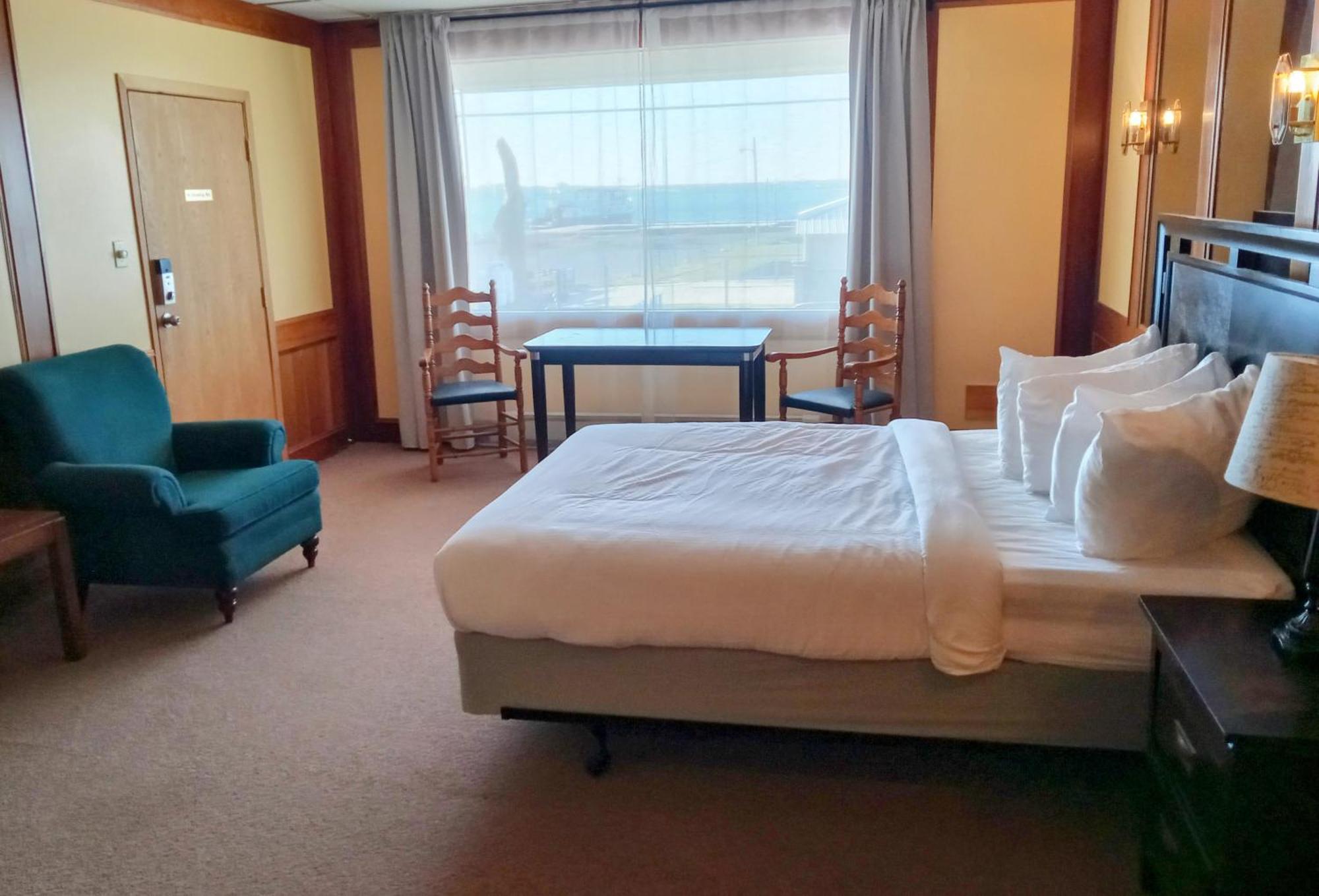 Hotel Wolfe Island Marysville エクステリア 写真